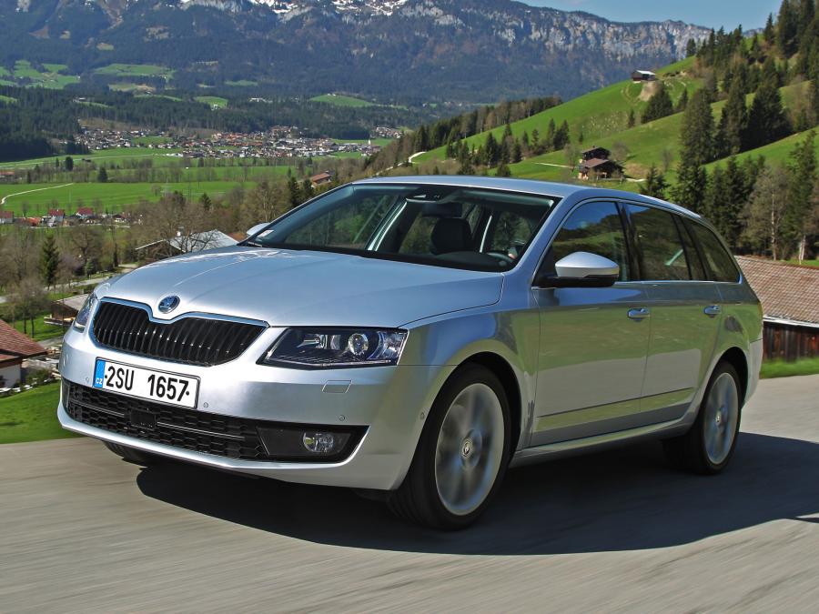  Skoda Octavia Combi 4x4 2013 года  (фото 13 из 23)